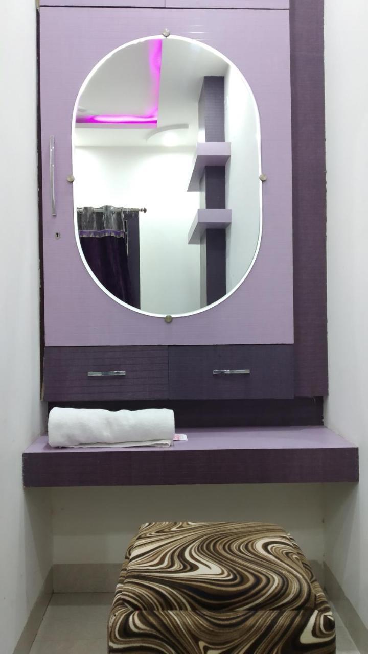 Hotel Nikunj Ashta  Oda fotoğraf